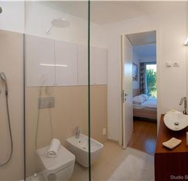 5 bedroom villa with heated infinity pool and sea views near Milna, Brac Island, sleeps 10